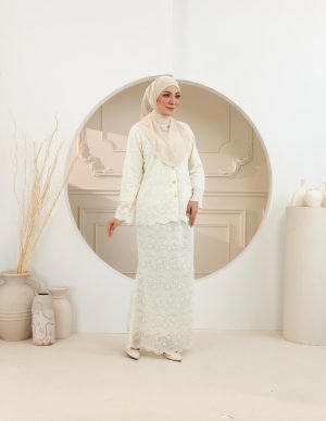 Lace inara cream